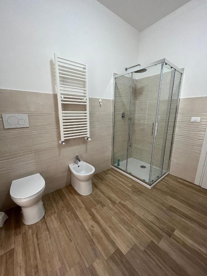 Bed&Breakfast Del Viaggiatore Фонди Экстерьер фото